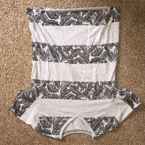 Medium Floral V-neck